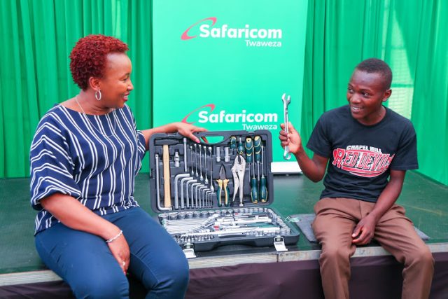 19-Year-Old Kenyan Man Crowned Safaricom's 30 Millionth Customer, Awarded Sh300,000