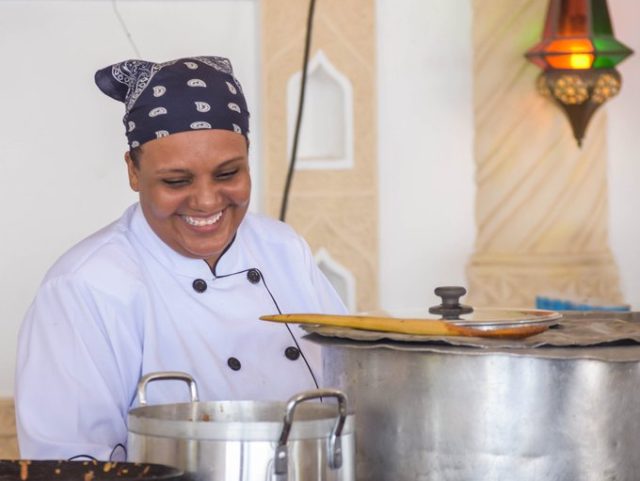 Kenyan Chef Maliha Mohammed Breaks Guinness World Record After Cooking for 75 Hours Non-Stop