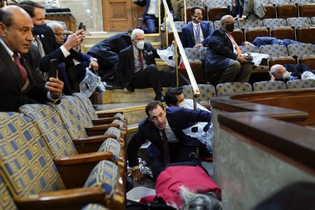 Trump Supporters Storm US Capitol, Clash with Police