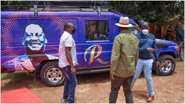 Well-wishers Donate 2022 Election Campaign Vehicles to Raila 