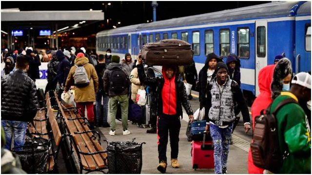 Kenyan Medical Student Fleeing Ukraine Narrates Her Ordeal at the Polish Border