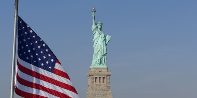 US to Welcome 11,000 New Citizens over Independence Day Holiday Week