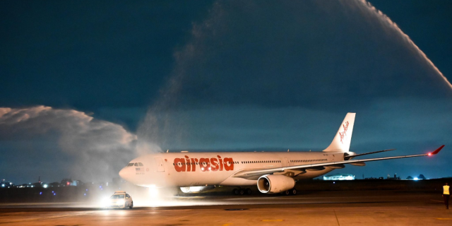 Kenya Welcomes Inaugural AirAsia X Flight with Traditional Water Salute at JKIA