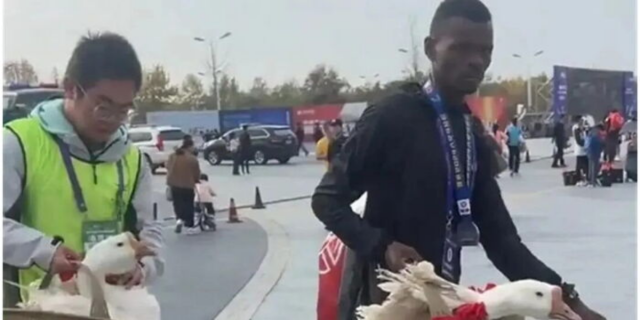 Kenyan Athletes Awarded Live Geese after Winning Chinese Marathon